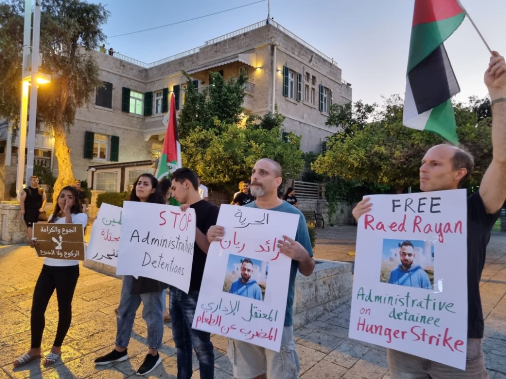 نشطاء من أراضي48 يعلنون إضرابهم عن الطعام تضامنًا مع الأسرى المضربين منذ أشهر