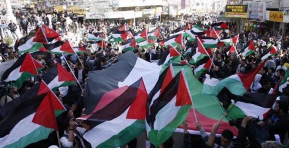 دعوات لإطلاق 40 ألف علم فلسطيني يوم الخميس تزامنًا مع تحرُر الأسير ماهر يونس