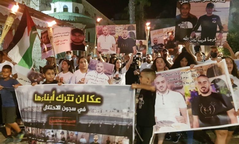 اتهام آسي حوراني من عكا 52 عامًا بالاعتداء على "يهودي" خلال أحداث هبة الكرامة