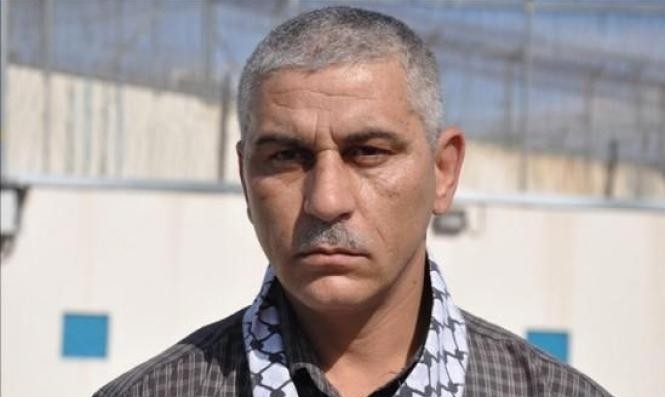 السلطات الإسرائيلية تصادر الكنتينا وتجمد حسابات مصرفية للأسير أيمن حاج يحيى