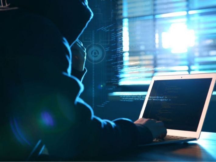 تمديد اعتقال 3 فتية إسرائيليين بسبب ارتكاب مخالفات جنسية عبر الإنترنت