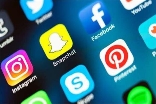 مواقع تحتضر وأخرى تزدهر.. ما الذي يحدث لوسائل التواصل الاجتماعي؟