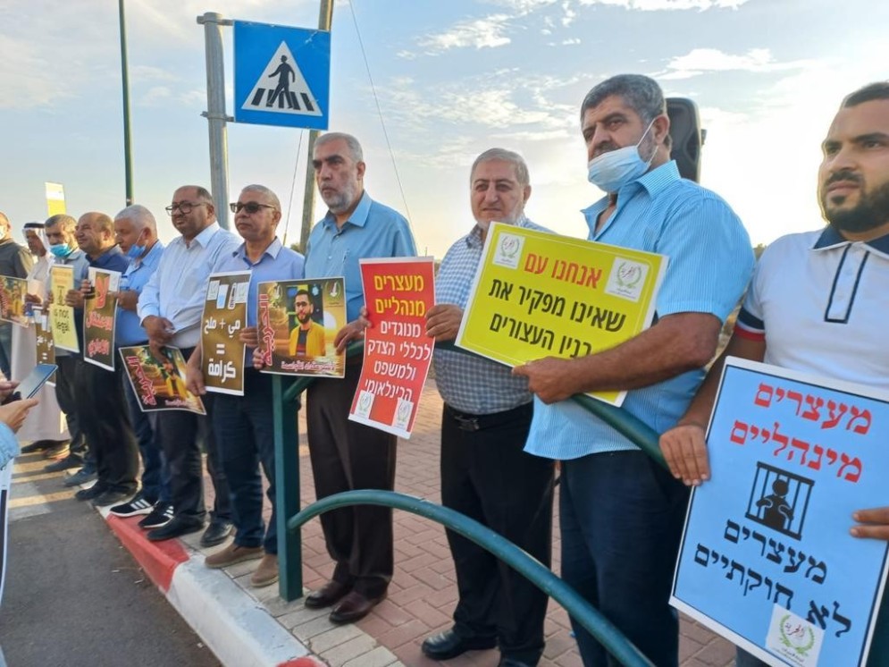 بالفيديو.. فلسطينيو48 يتضامنون مع الأسرى المضربين عن الطعام أمام مستشفى كابلان
