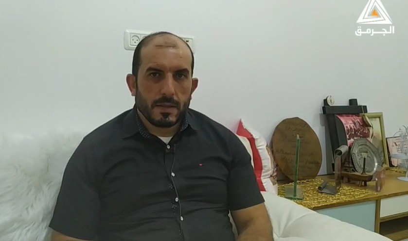 "فتشوني كأني مجرم وسألوني عن أسرى جلبوع".. الشيخ يوسف أبو مديغم يروي حكايته مع تحقيق الشاباك