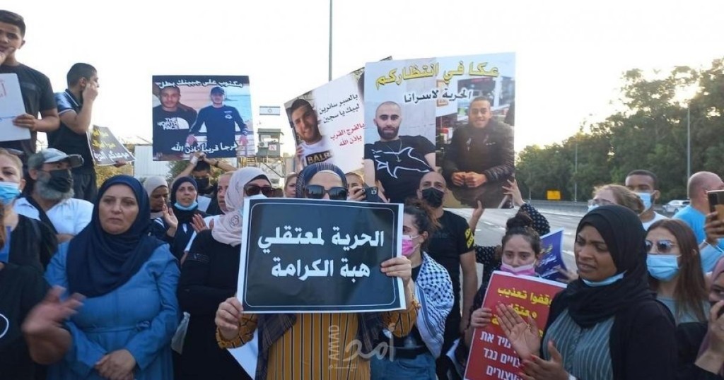 انتزعوا منهم سابقًا اعترافات بالتعذيب.. 3 شبان من يافا ينجون من تهمة إسرائيلية بالدليل القاطع