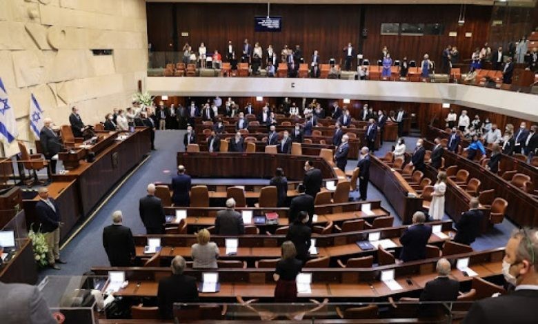 بعد 34 ساعة من المداولات..الكنيست يُصادق على الموازنة العامة لعامي 2021 و2022