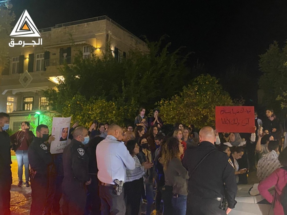 بالفيديو.. تظاهرة وسط حيفا ضد جرائم العنف بحق النساء