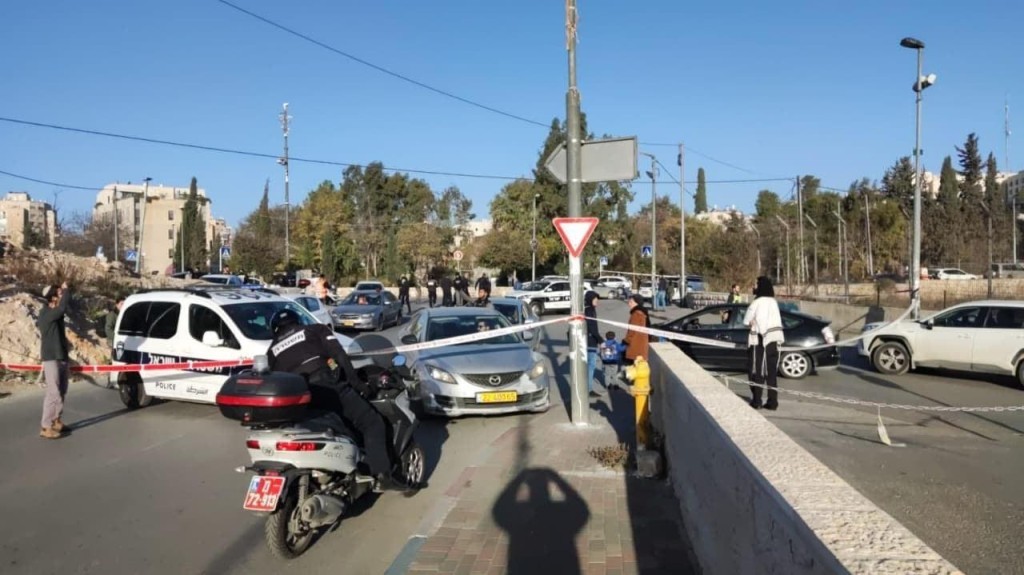 إصابة مستوطنة في عملية طعن بالقدس المحتلة