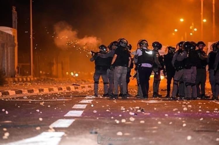 الشرطة "الإسرائيلية" تستهدف الناشطين بحملة الاعتقالات بأراضي ال48