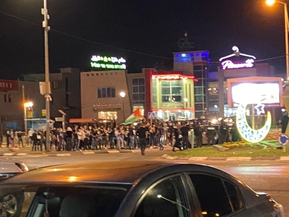 محامي تطوع للدفاع عن المعتقلين لكن هذا ما فعلته الشرطة "الإسرائيلية" به