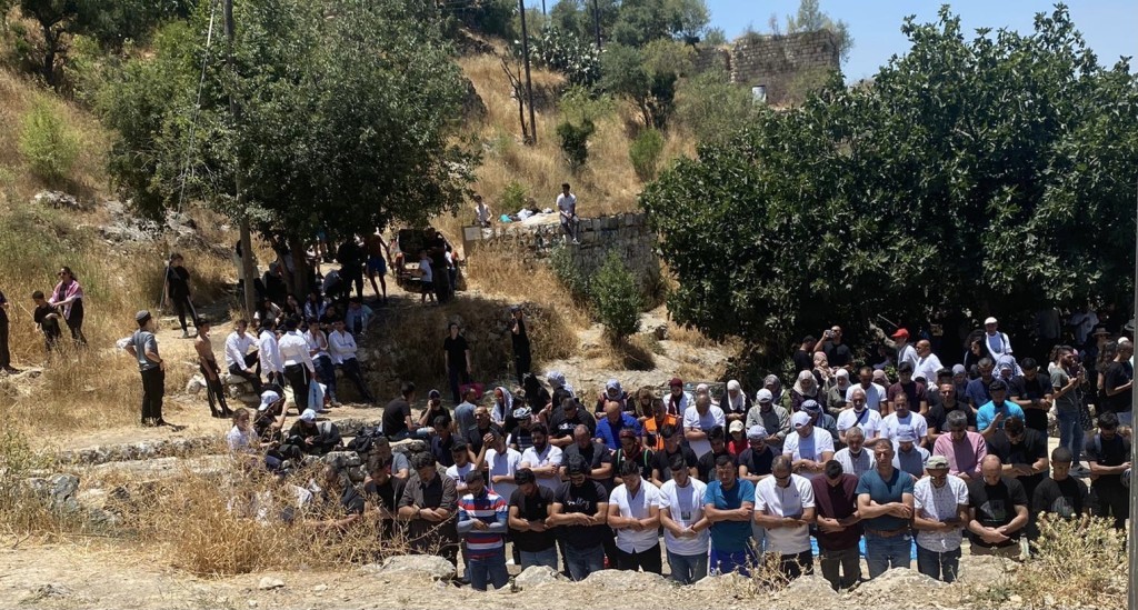 بفعالية وطنية.. الفلسطينيون يبرزون لفتا المهجرة