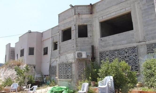 "غادروا منزلكم أو نهدمه".. ٢٨ فلسطينيًا أرغمهتهم "إسرائيل" على ترك منازلهم بأم الفحم