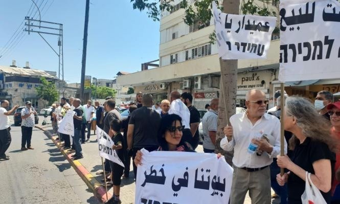 حشدوا لها عبر مآذن المساجد.. أهالي يافا ينظمون وقفة رفضًا لسياسة تهجيرهم