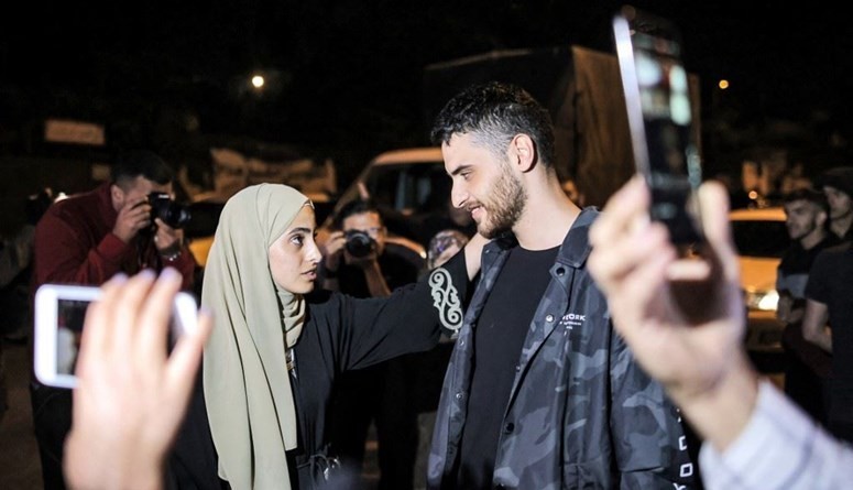 تعليق لافت من محمد الكرد على تصنيفه ومنى بأكثر 100 شخصية مؤثرة