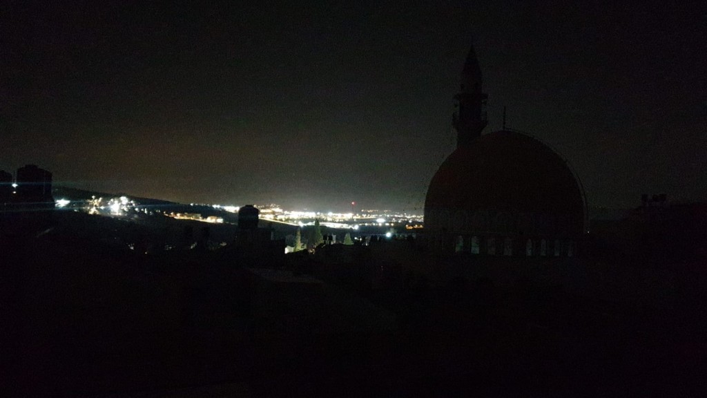 أحياء رئيسية في كفركنا تغرق بالظلام لهذا السبب