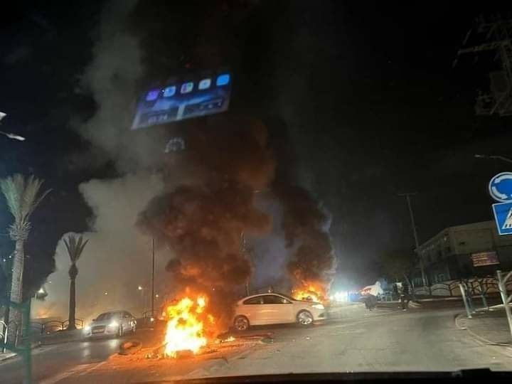 إطلاق نار وحجارة وإصابات.. بالفيديو: ليلة مشتعلة أرعبت الإسرائيليين بالنقب