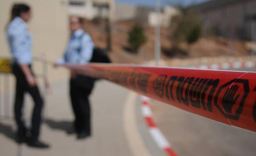 مصرع فلسطيني بجريمة طعن في جسر الزرقاء
