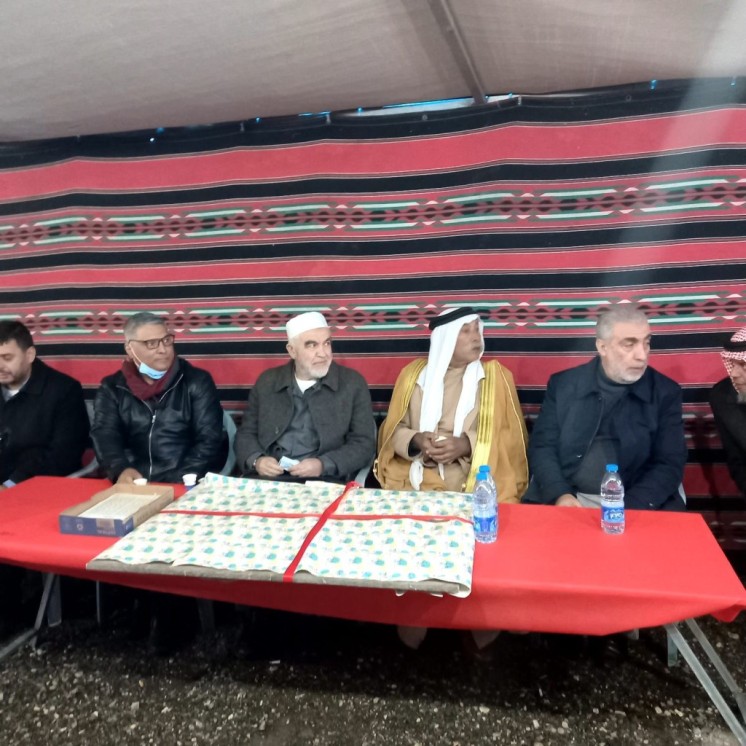 بكلمات ترحيب وشكر.. العشرات يستقبلون الشيخ رائد صلاح في العراقيب