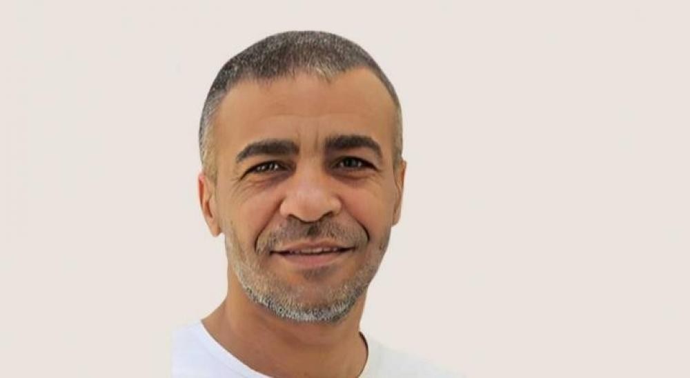 نقل الأسير ناصر أبو حميد من سجن "الرملة" للمشفى بعد تدهور إضافي طرأ على صحته