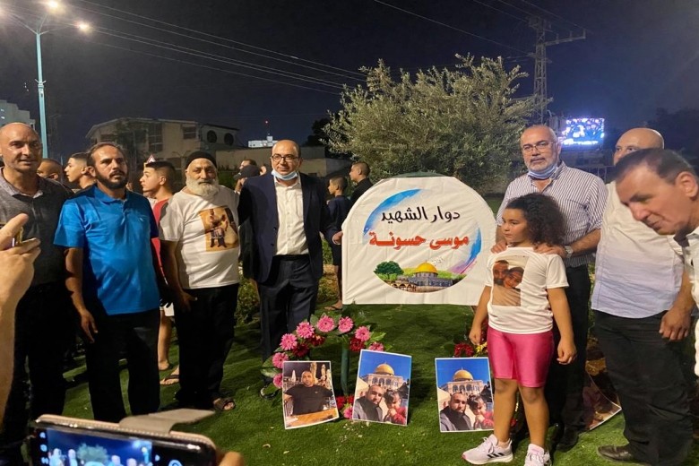 دعوات للوقفة الشهرية للمطالبة بمحاسبة قتلة الشهيد حسونة في اللد