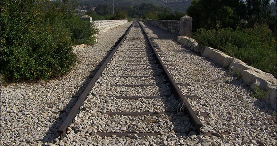 عدالة: مخططات "لسلام اقتصادي" يدفع ثمنها أهالي قرية المقيبلة