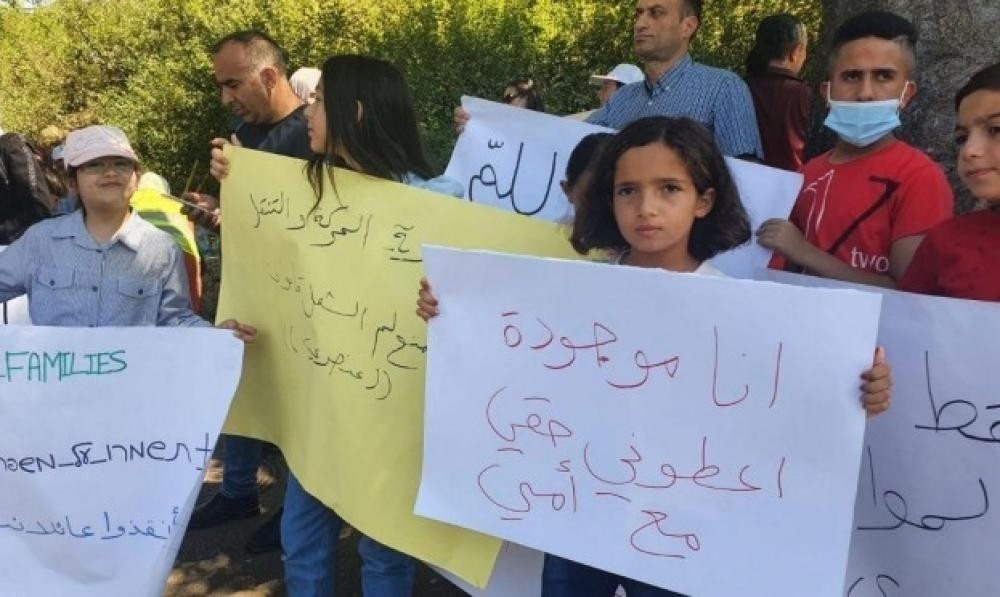 كيف علقت العائلات المتضررة من قانون "المواطنة" على تمريره بالكنيست؟