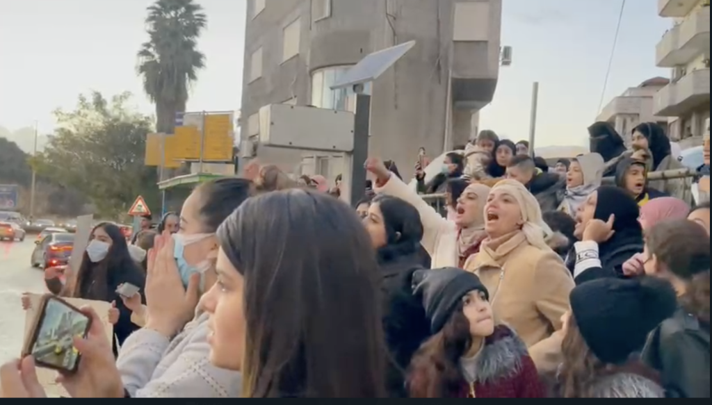 بالفيديو.. القوات الإسرائيلية تقمع تظاهرة في الناصرة