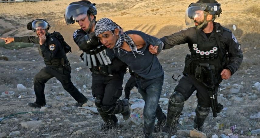 الحريات تدعو لحضور جلسات محاكمة معتقلي الـ48 ومؤازرتهم