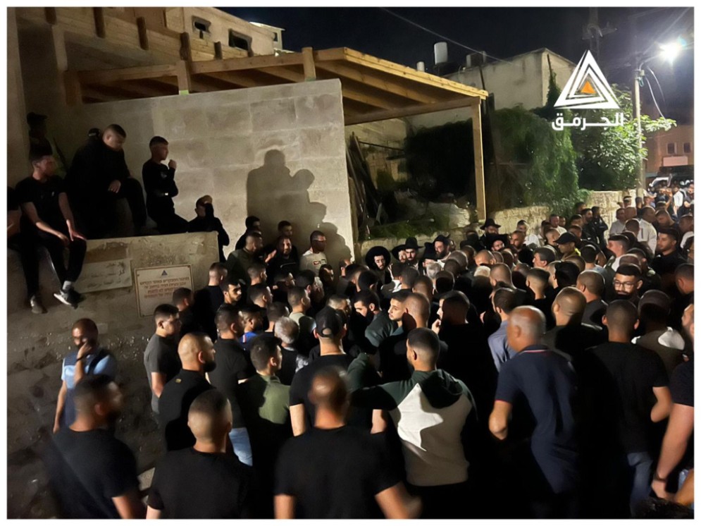 بالفيديو.. مستوطنون يقتحمون مقبرة الصديق في عرابة بحماية الشرطة الإسرائيلية
