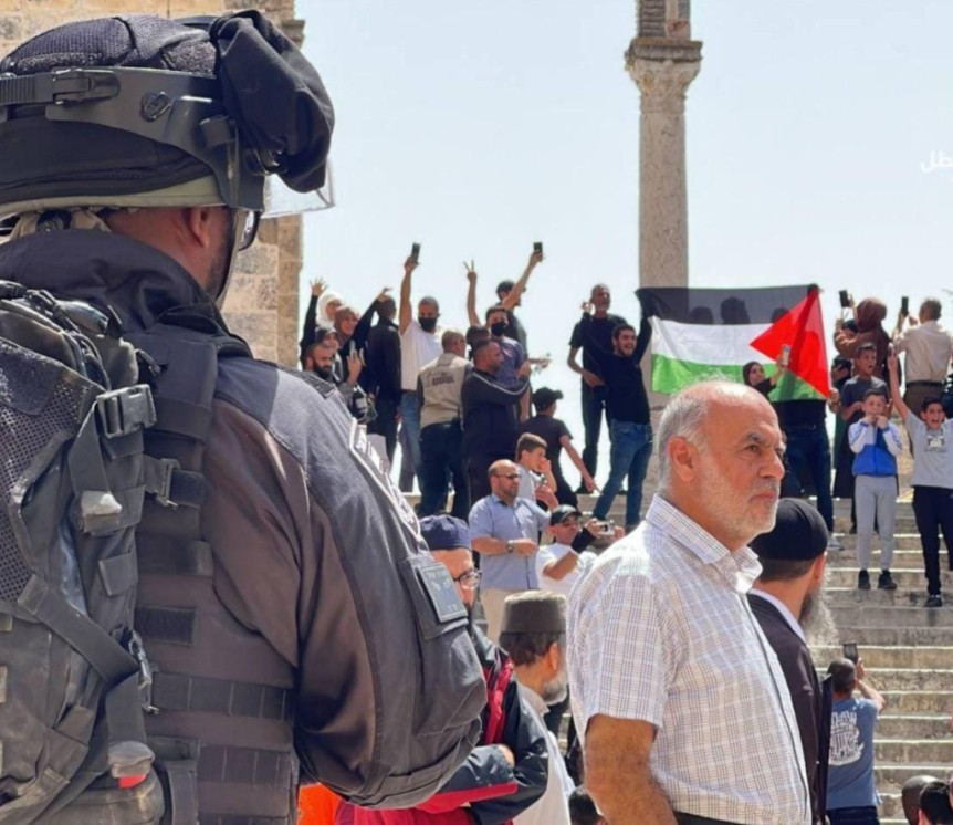الاحتلال يعتقل طفلين من أم الفحم للضغط على شقيقتهم