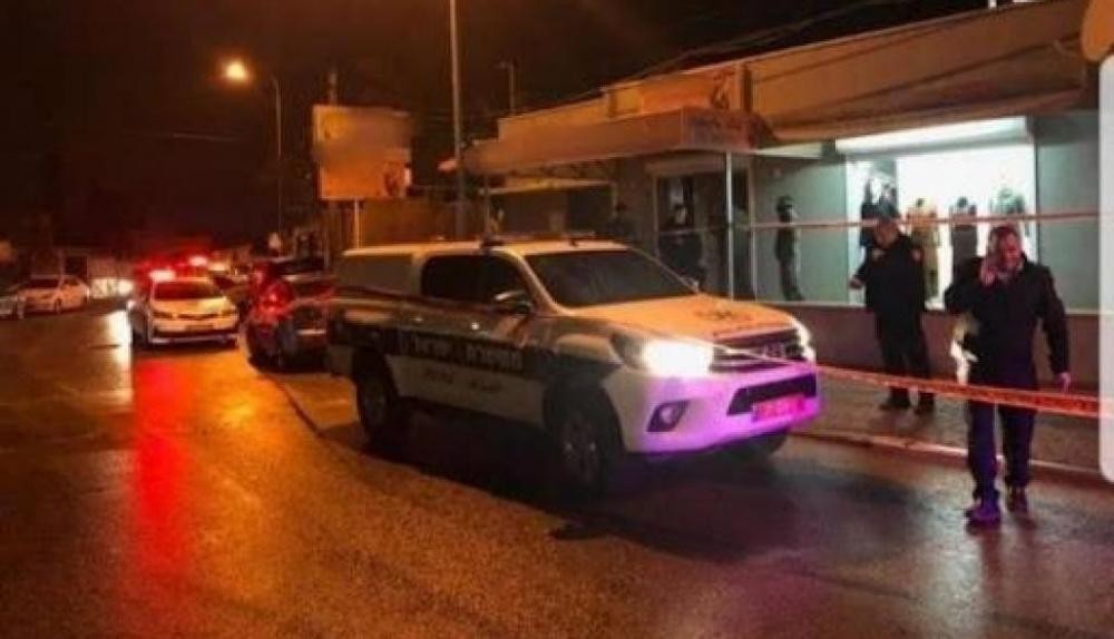 قتل أمام أصدقائه.. مصرع فلسطيني بجريمة إطلاق نار في الزرازير
