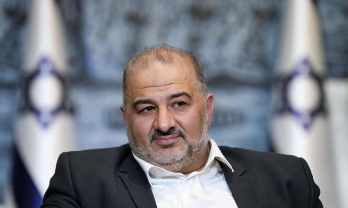 لماذا يعارض منصور عباس الطيران المباشر بين السعودية و"إسرائيل"؟