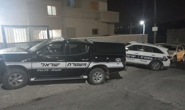 إصابة فلسطيني بجراح خطيرة برصاص الشرطة الإسرائيلية في نحف
