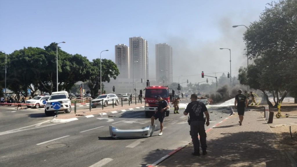 بالفيديو.. إصابة شاب ثلاثيني بانفجار مركبة في عكا