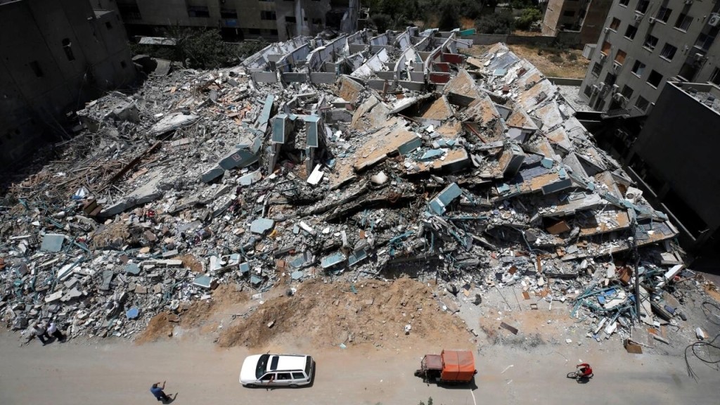 فلسطيني من الطيبة: "لن نترك غزة وحيدة وصمتنا على ما يحدث عار"