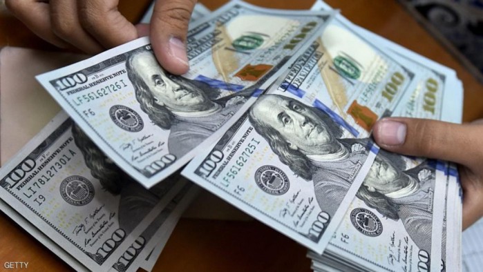 خبير اقتصادي يتوقع أن يتجاوز الدولار الأمريكي الـ 4 شواكل
