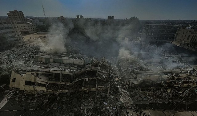 جيش الاحتلال يستهدف كنيسة الروم الأرثوذوكس وسط غزة