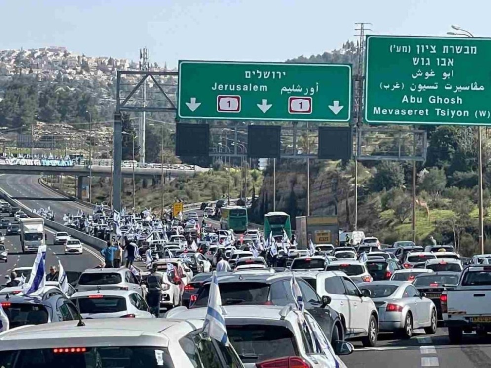 تظاهرات في أنحاء متفرقة من البلاد احتجاجًا على خطة "إضعاف جهاز القضاء"