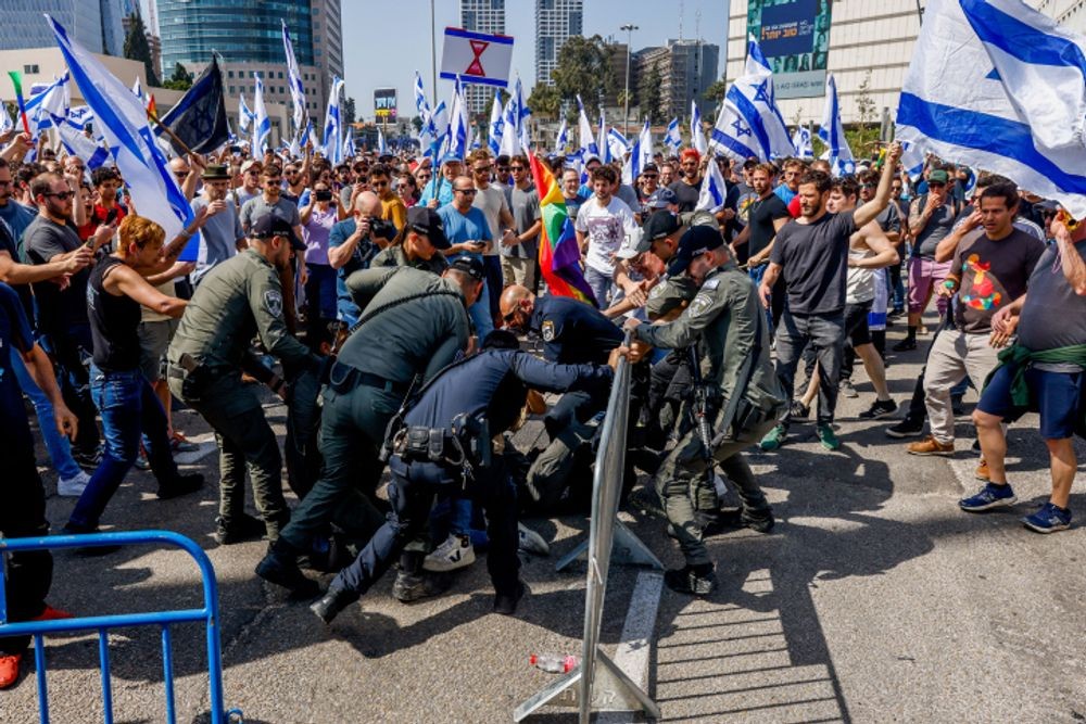 معركة الوعي (153) “لماذا لا نشارك في مظاهراتهم الاحتجاجية”؟!!!