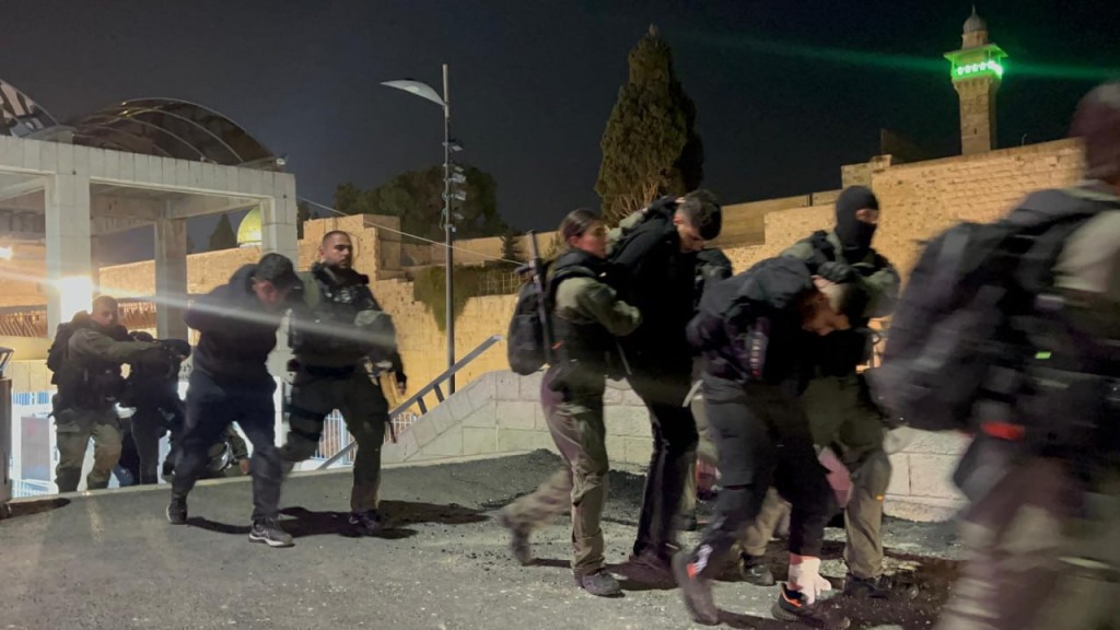 الجبهة والحزب الشيوعي: "حكومة اليمين تحاول الهروب من أزمتها الداخلية بشن عدوان على الفلسطينيين"