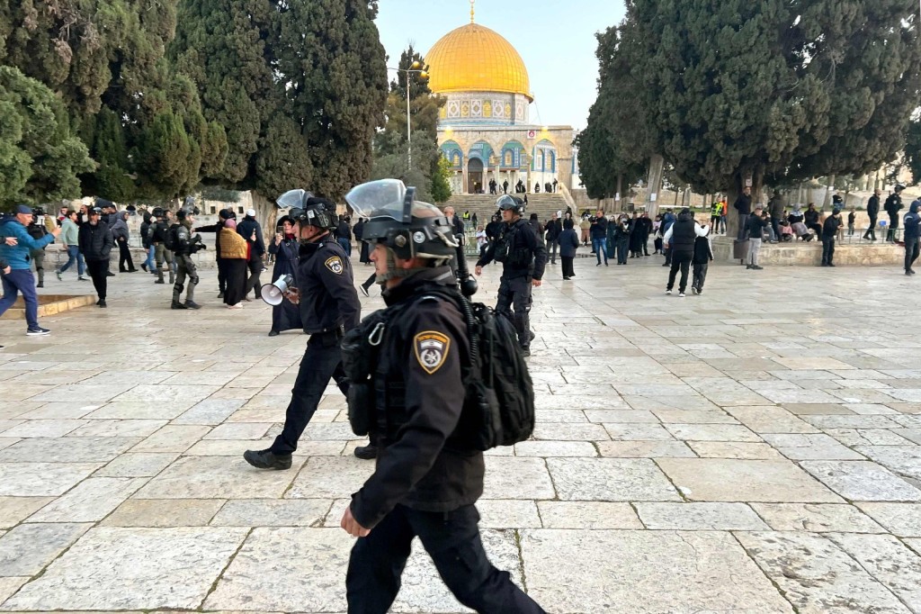 تقديرات إسرائيلية بتزايد احتمالات خوض "إسرائيل" مواجهة متعددة الجبهات