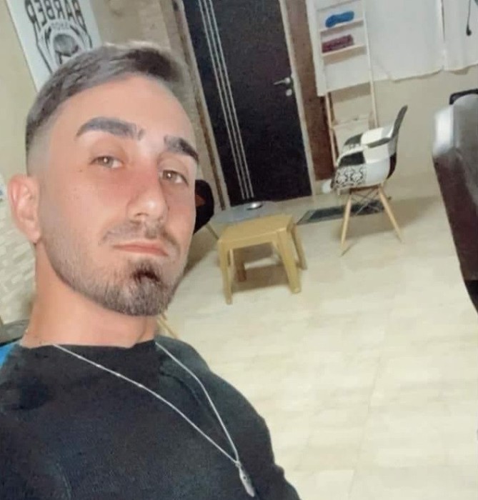 مصرع حارس الأمن الشخصي لرئيس بلدية الطيبة بجريمة إطلاق نار
