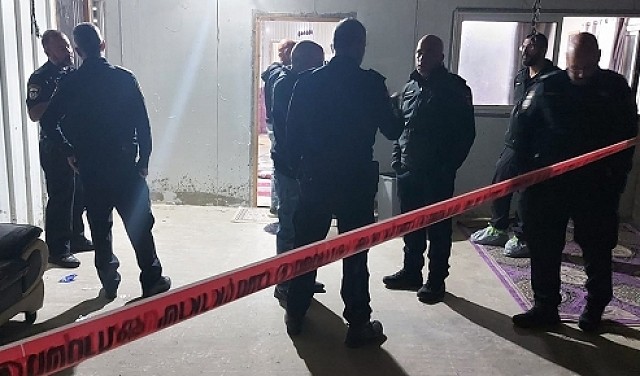 الثانية خلال ساعات..مقتل شاب بجريمة طعن في بلدة أبو القرينات بالنقب