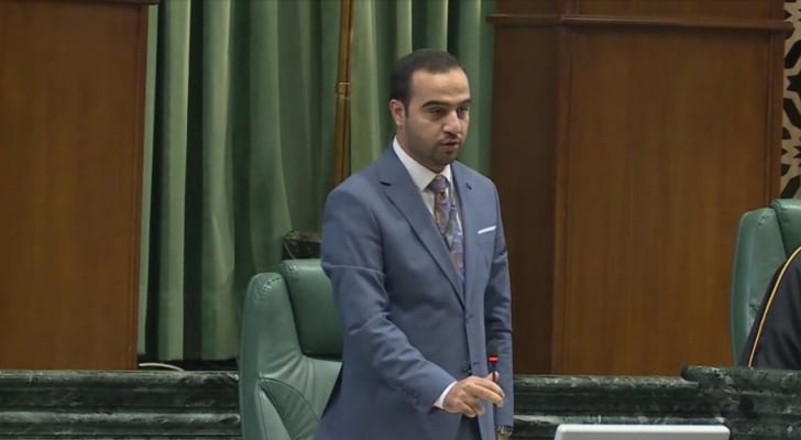 الاحتلال يُفرج عن النائب الأردني عماد العدوان ويسلمه للسلطات الأردنية
