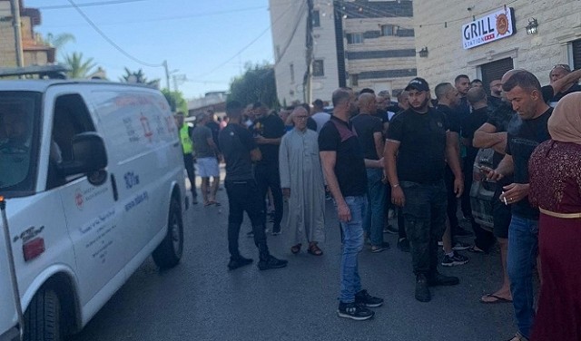 إصابة 4 أشخاص في جريمة إطلاق نار في سخنين