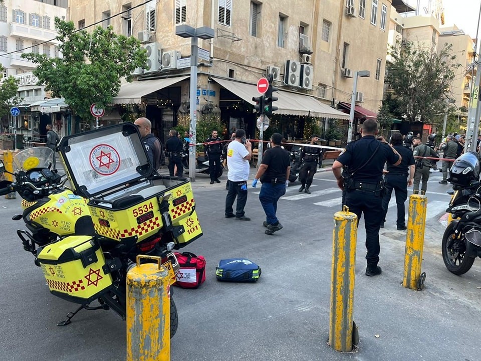 تمديد اعتقال شاب من الطيبة بادعاء أنه قدم المساعدة لمنفذ عملية تل أبيب