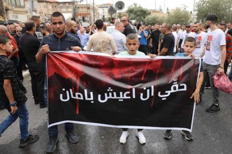 العصيان المدني... آخر الدواء الكيّ