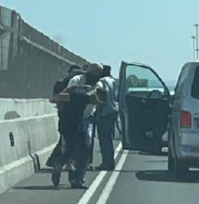الشاباك يفرض حظر نشر على تفاصيل الحدث قرب الرملة..أحد المعتقلين ربط نفسه بانفجار "تل أبيب"
