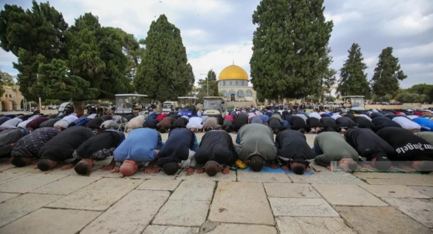 دعوات في أراضي48 للتوجه للمسجد الأقصى المبارك يوم الجمعة..نشطاء للجرمق: الأعداد تتزايد