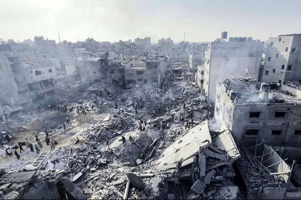 "إسرائيل" أعادت عشرات الجثث الفلسطينية إلى غزة بعد أن قامت بفحصها